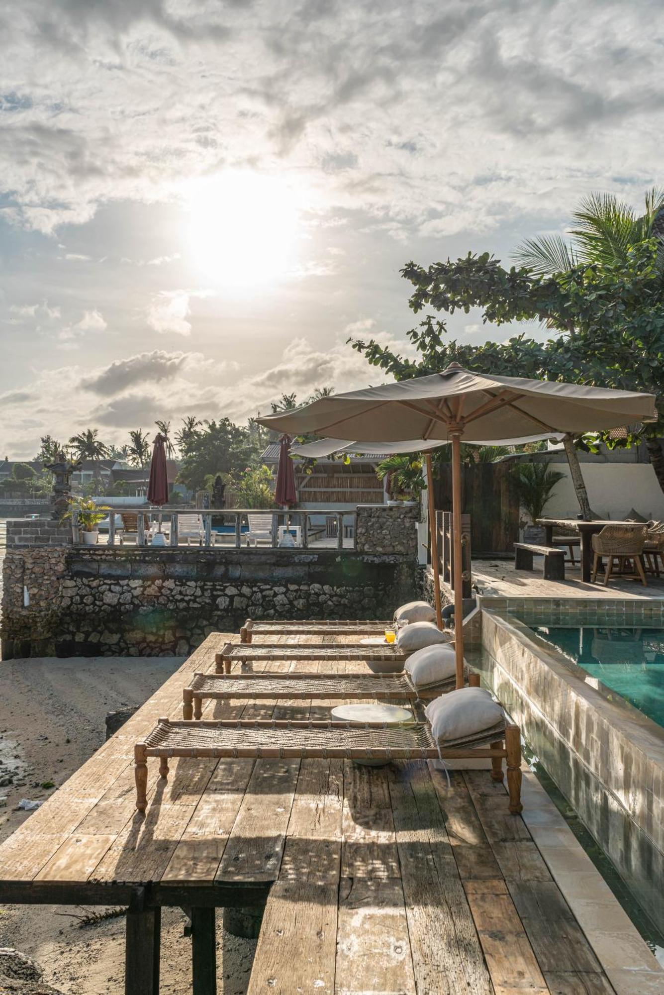 Villa La Ceningan - Breathtaking 4br Beachfront In Nusa Ceningan *