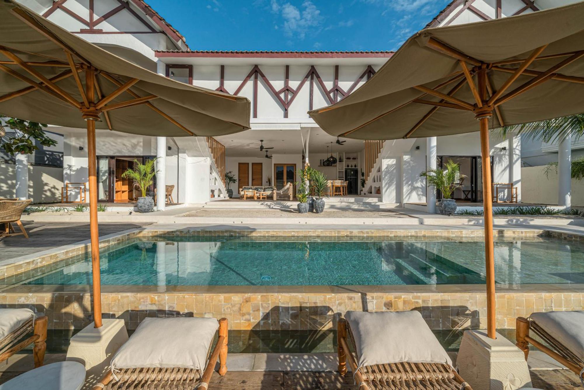 Villa La Ceningan - Breathtaking 4br Beachfront In Nusa Ceningan Nusa Lembongan (Bali)