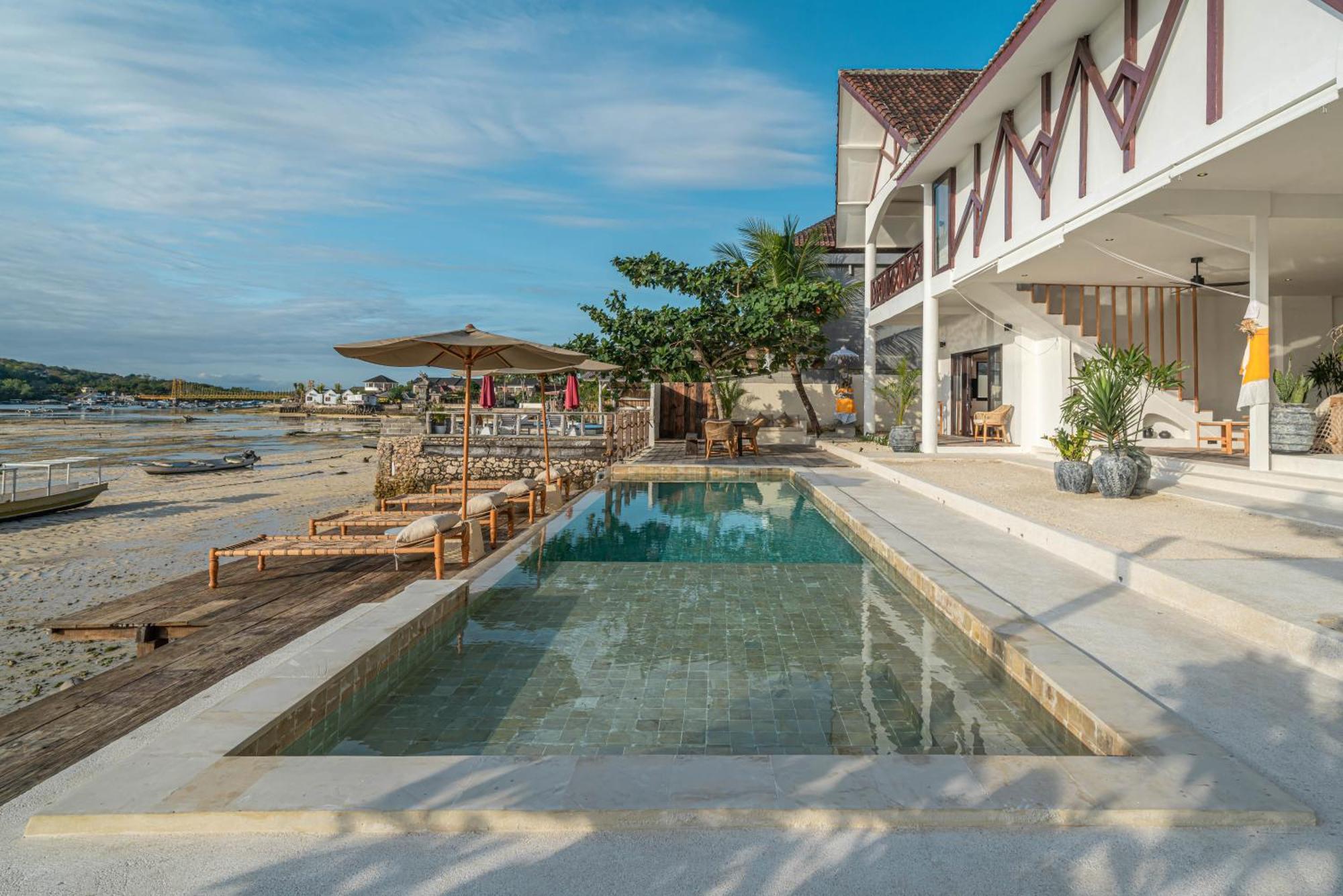 La Ceningan - Breathtaking 4br Beachfront In Nusa Ceningan Villa *