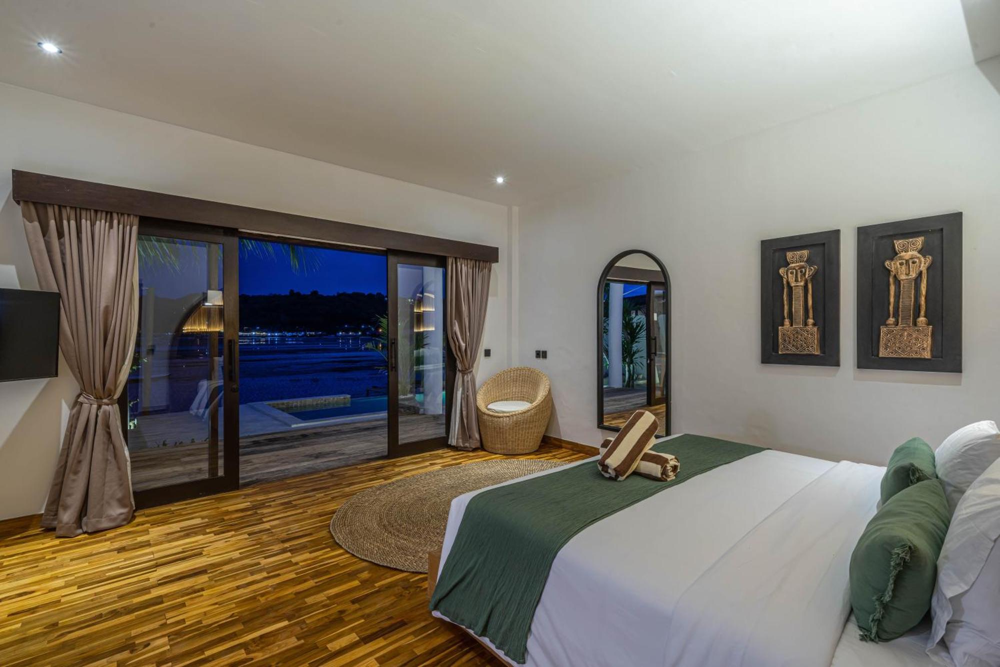 Villa La Ceningan - Breathtaking 4br Beachfront In Nusa Ceningan Nusa Lembongan (Bali)
