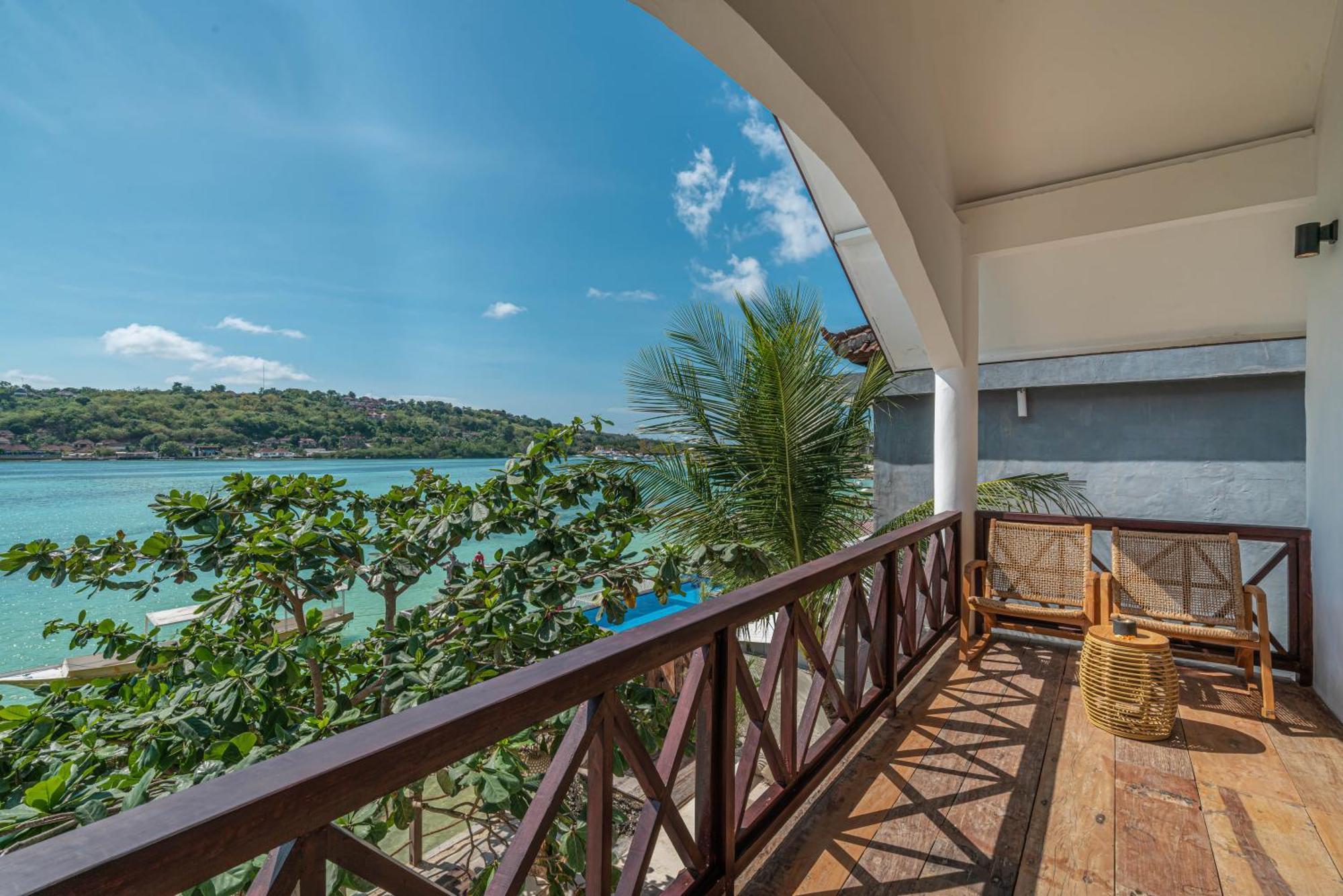 La Ceningan - Breathtaking 4br Beachfront In Nusa Ceningan Villa *