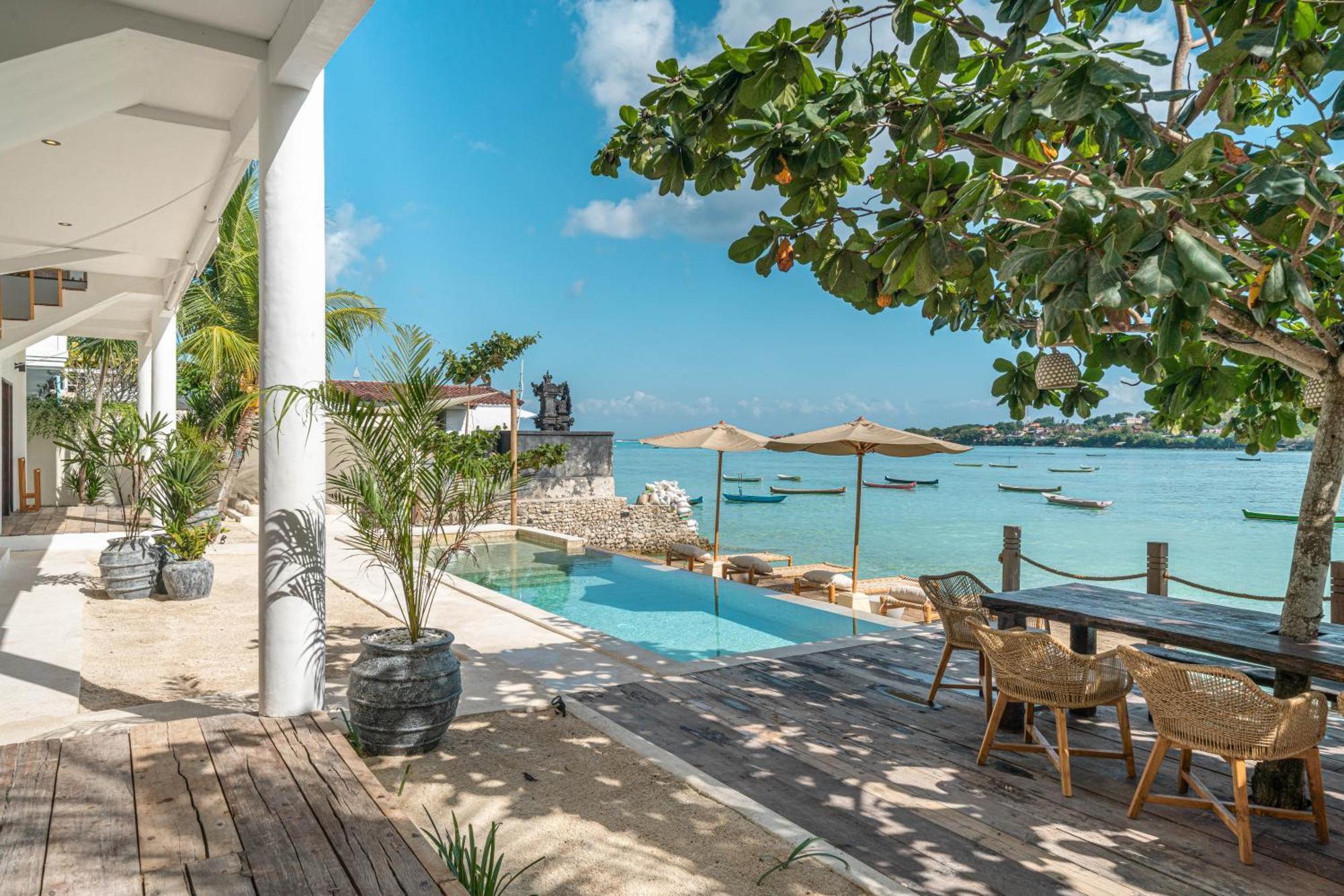 La Ceningan - Breathtaking 4br Beachfront In Nusa Ceningan