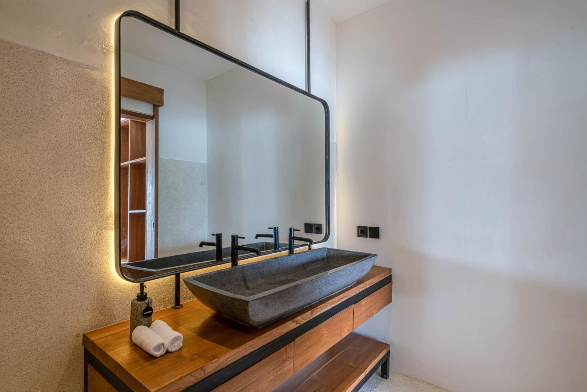 La Ceningan - Breathtaking 4br Beachfront In Nusa Ceningan Nusa Lembongan (Bali)