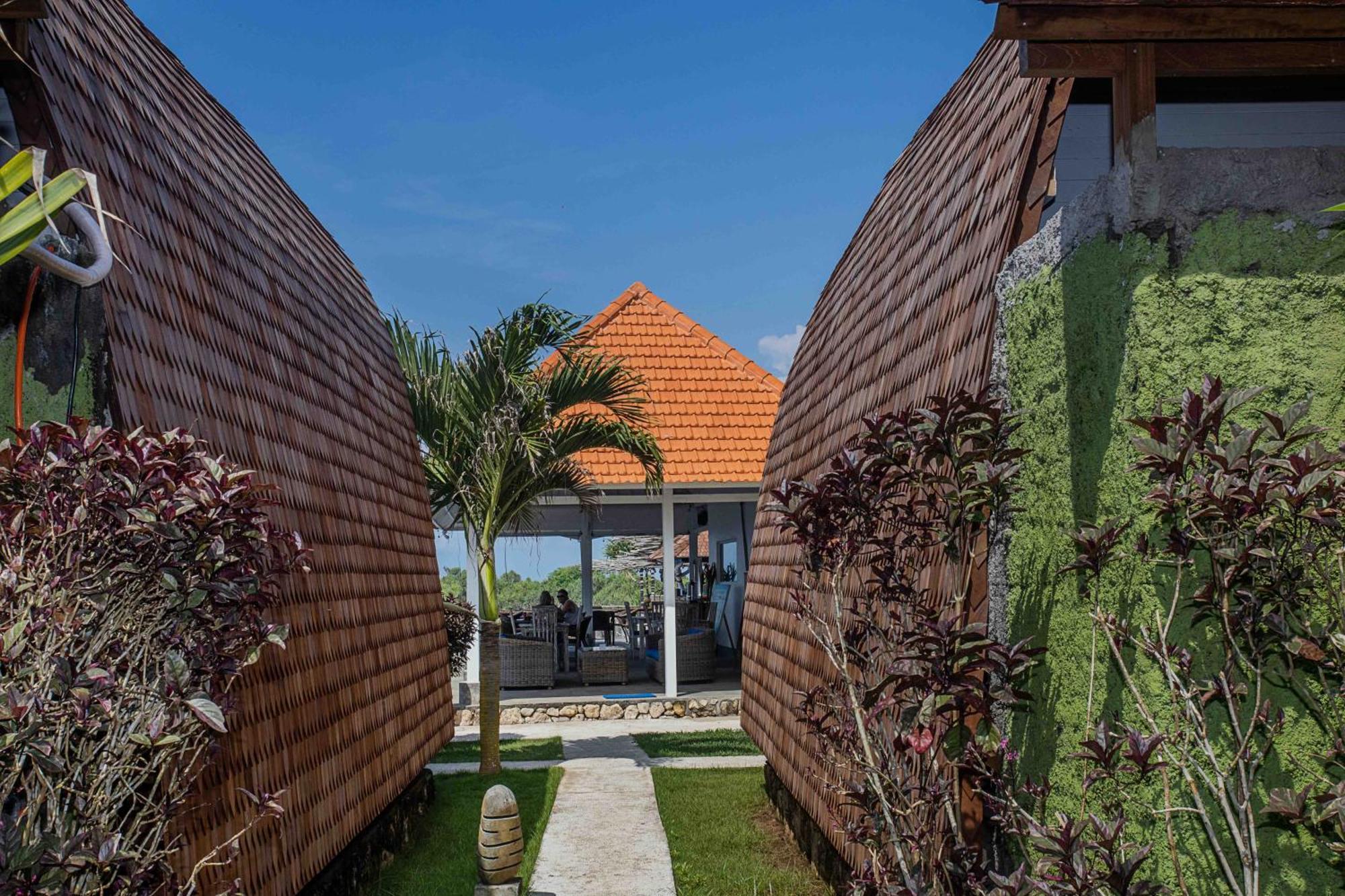 Water Blow Huts Holiday park 3*