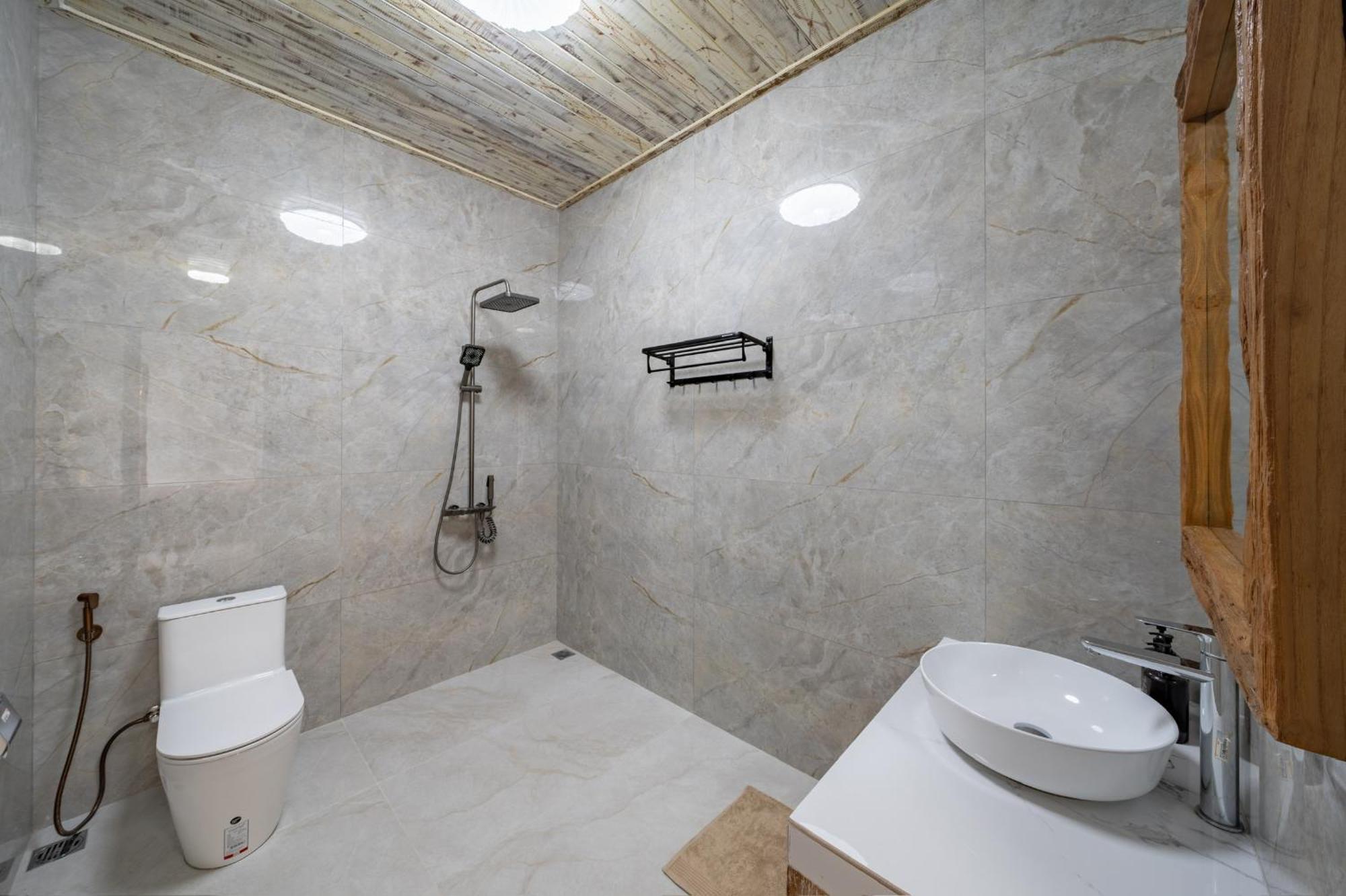 Ketut Losmen Villa *