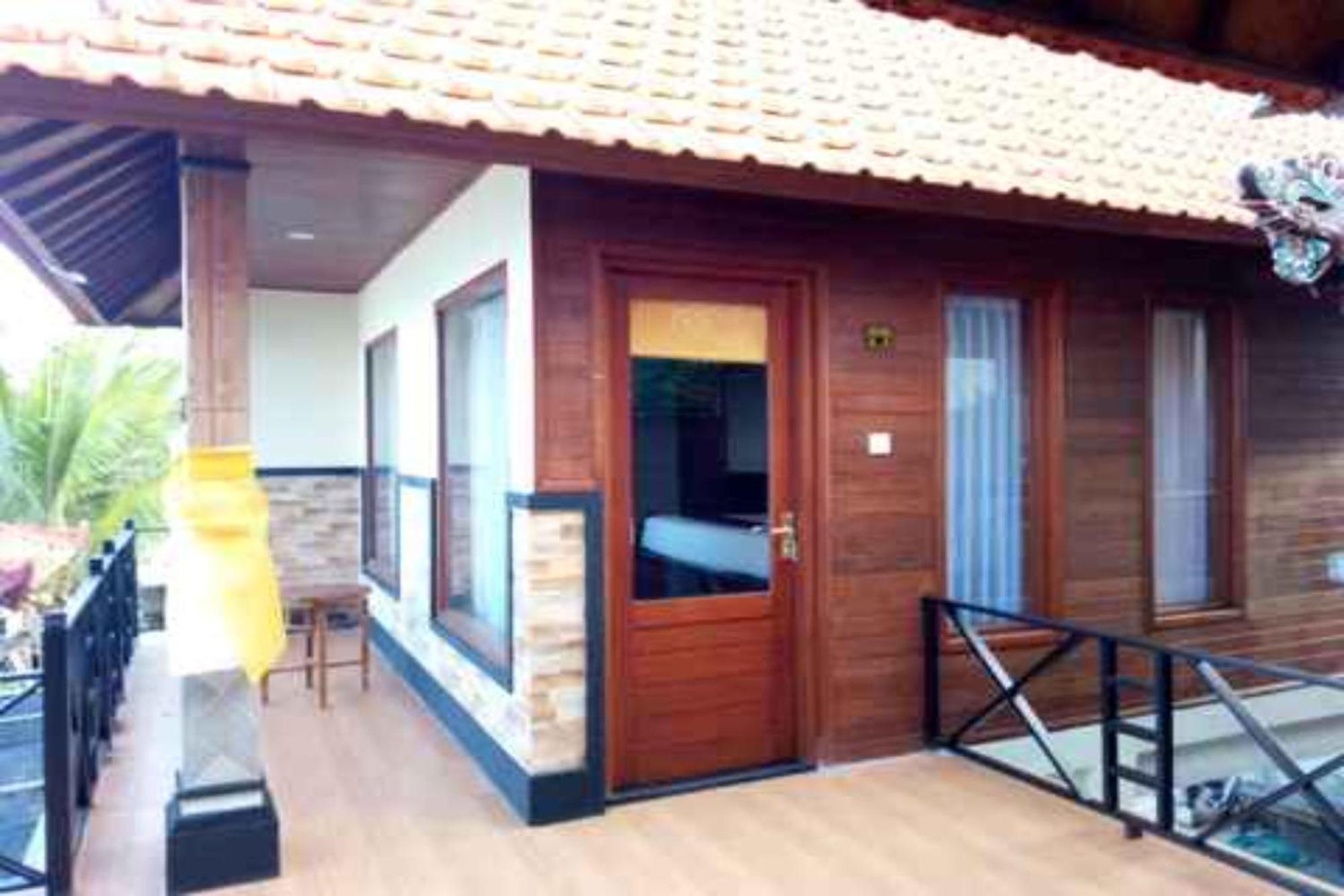 The Huts Wisma tamu Nusa Lembongan (Bali)