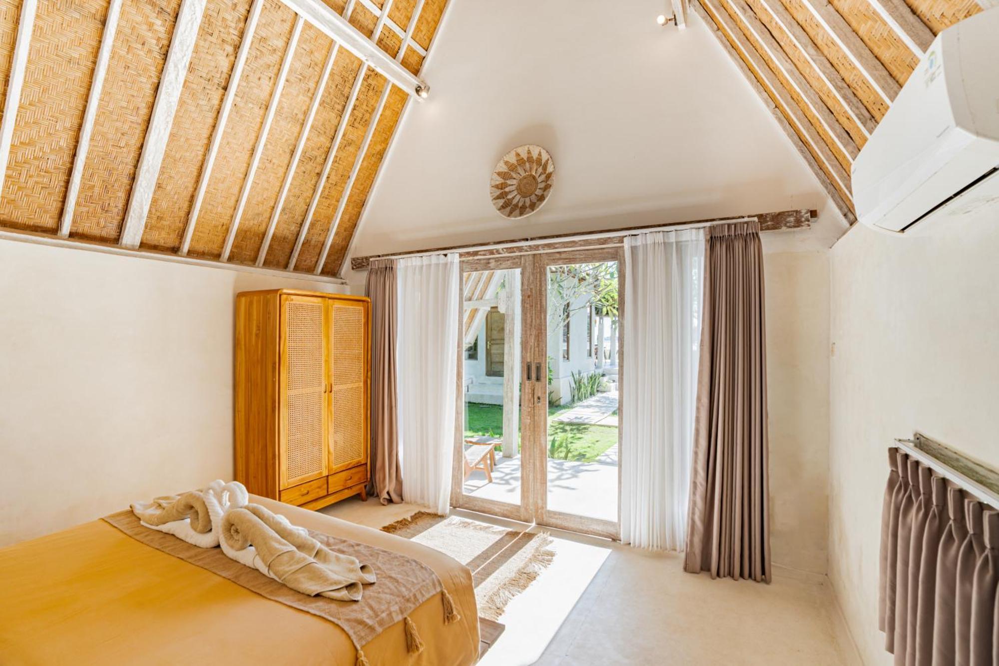 Sunset House Ceningan, 10 Person Beachview Private Villa Nusa Lembongan (Bali)