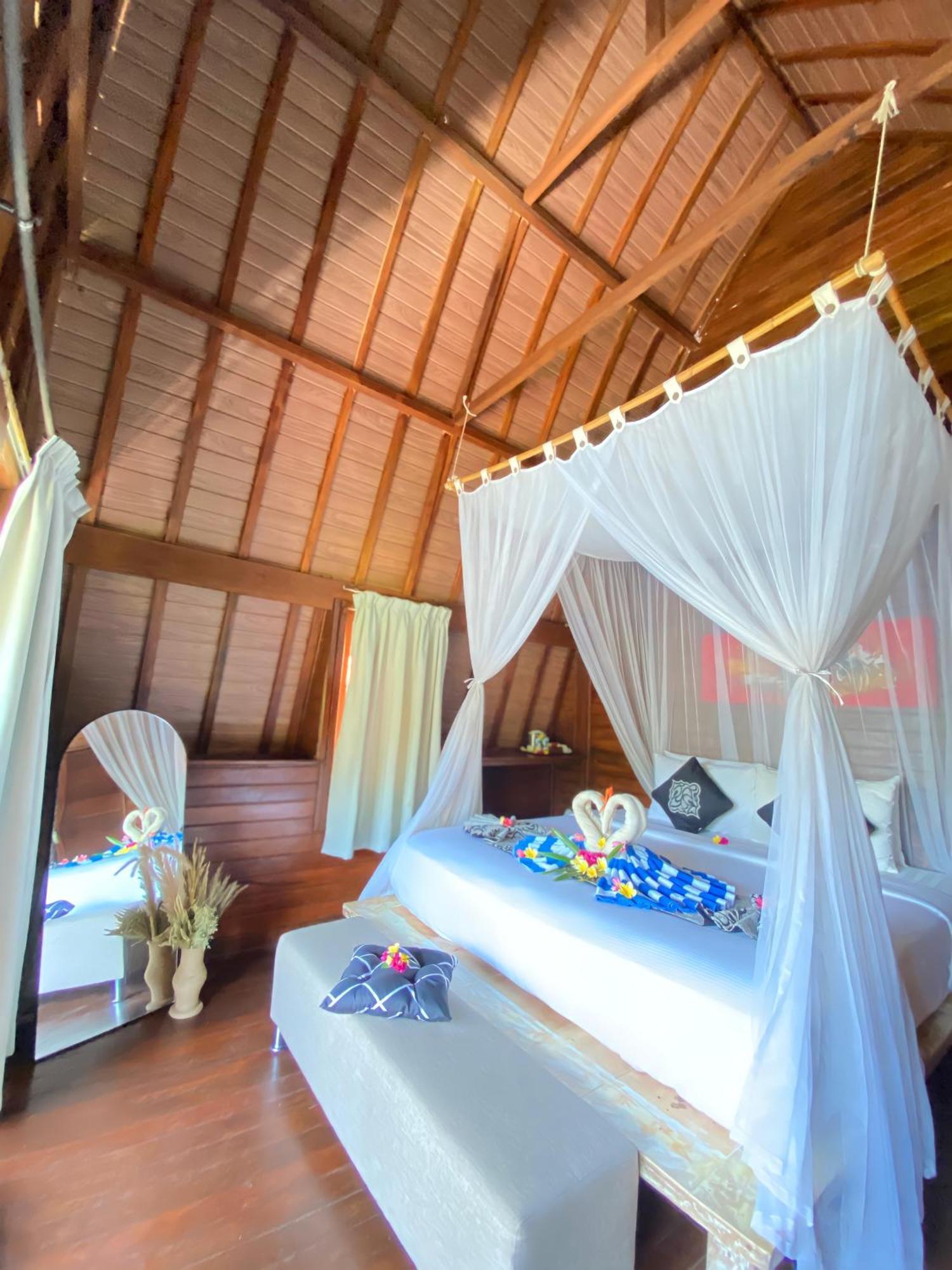 Holiday park Harta Lembongan 4*