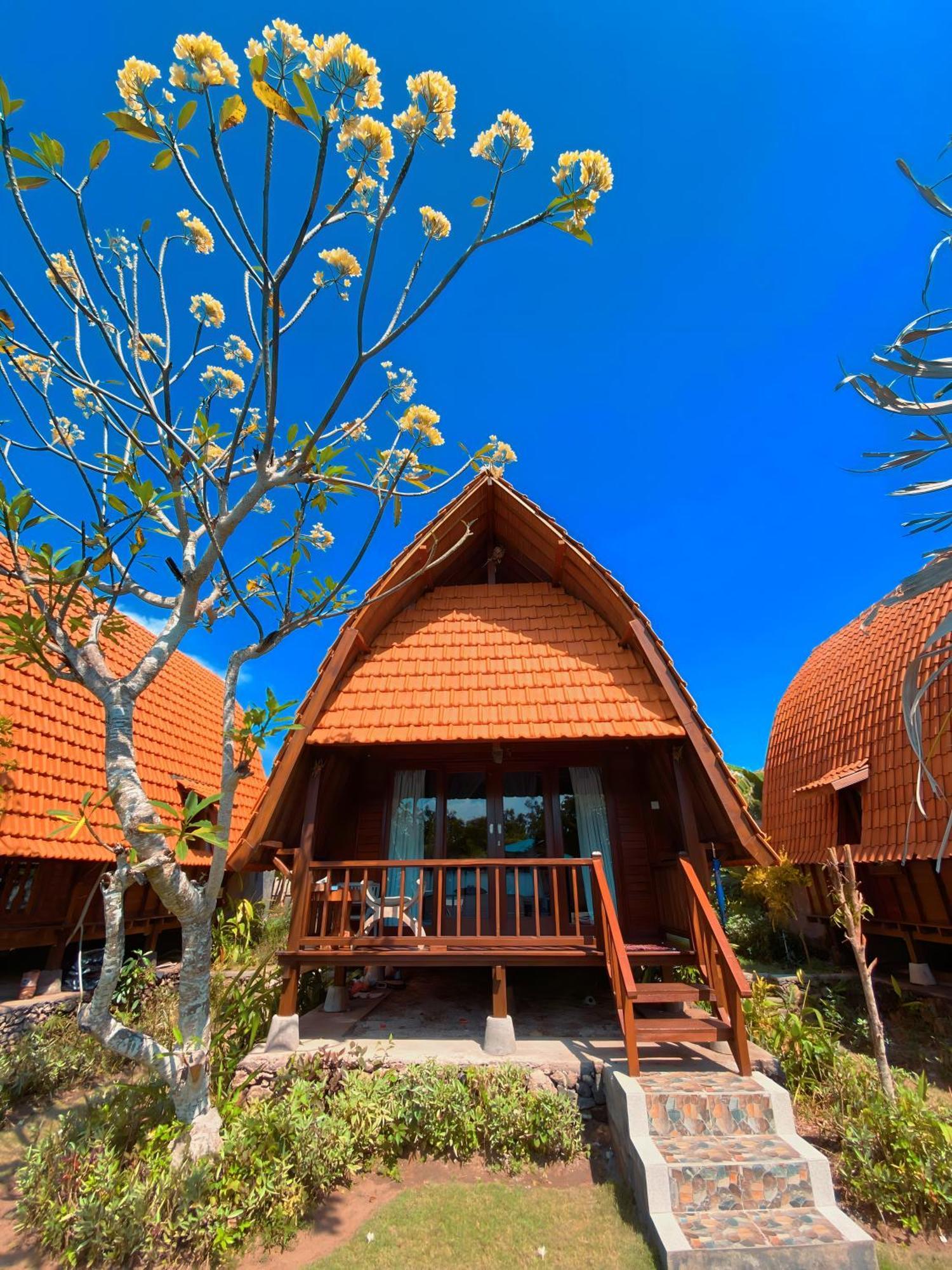 Harta Lembongan Holiday park 4*