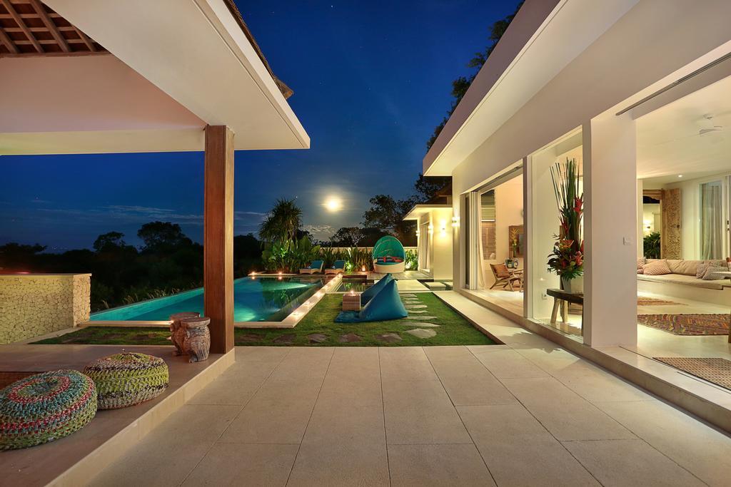 353 Degrees North Villa