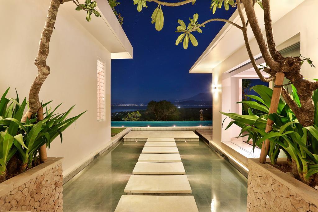 353 Degrees North Villa