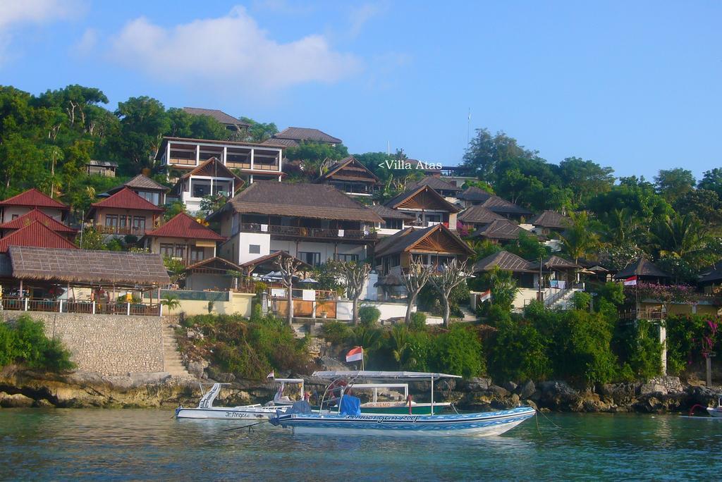 Villa Atas *
