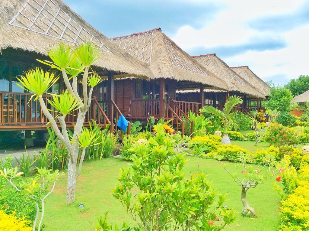 Laguna Reef Huts