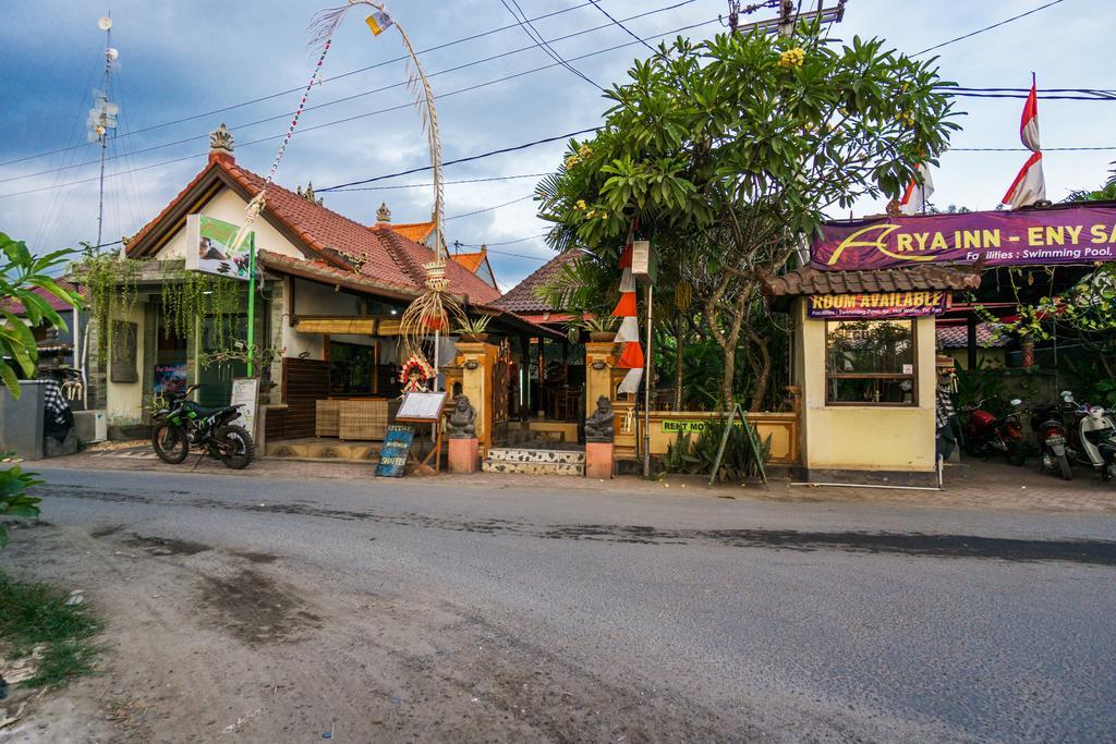 Arya Enny Salon And