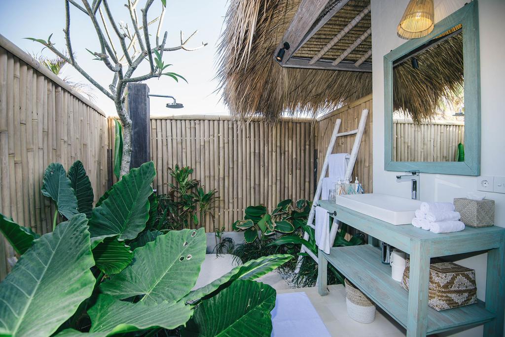 Santai At Sandy Bay Villa Nusa Lembongan (Bali)