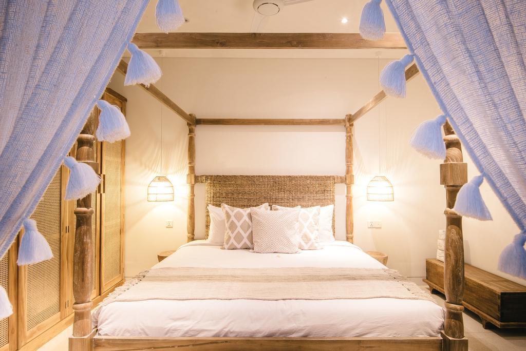 Santai At Sandy Bay Villa