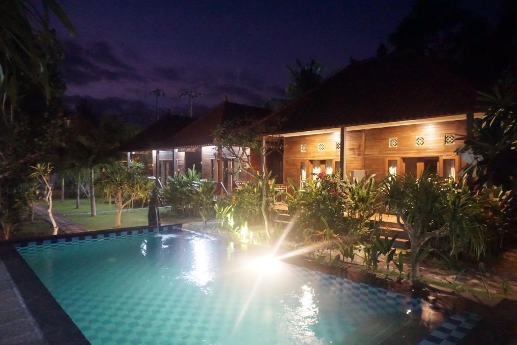 Nyoman And Grill 2* Nusa Lembongan (Bali)