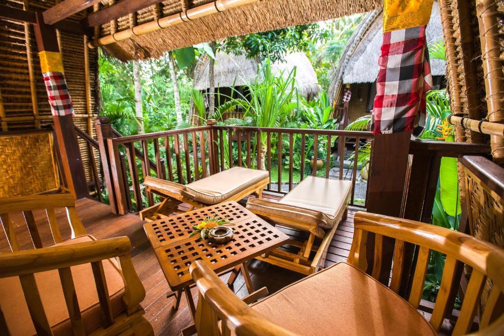 Alam Nusa Huts & 3*