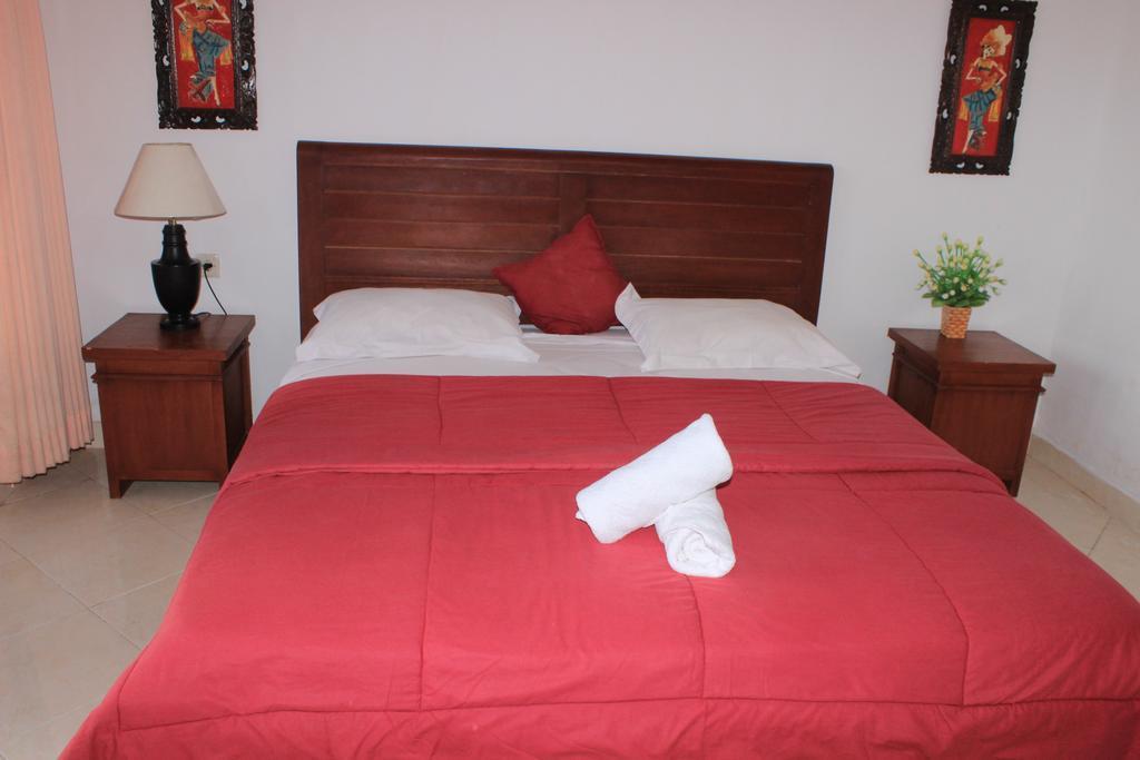 Arya Enny Salon And Wisma tamu Nusa Lembongan (Bali)