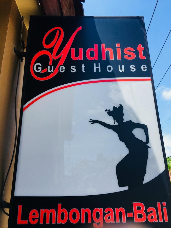 Yudhist Guest house 2*