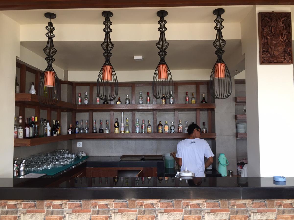 Reef Hotel 3*
