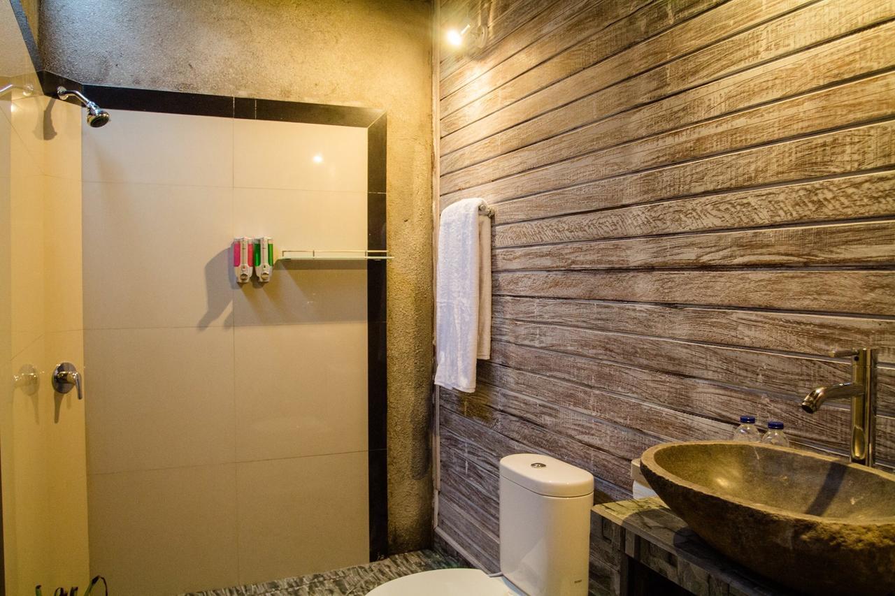 Holiday park The Syron Huts 3*
