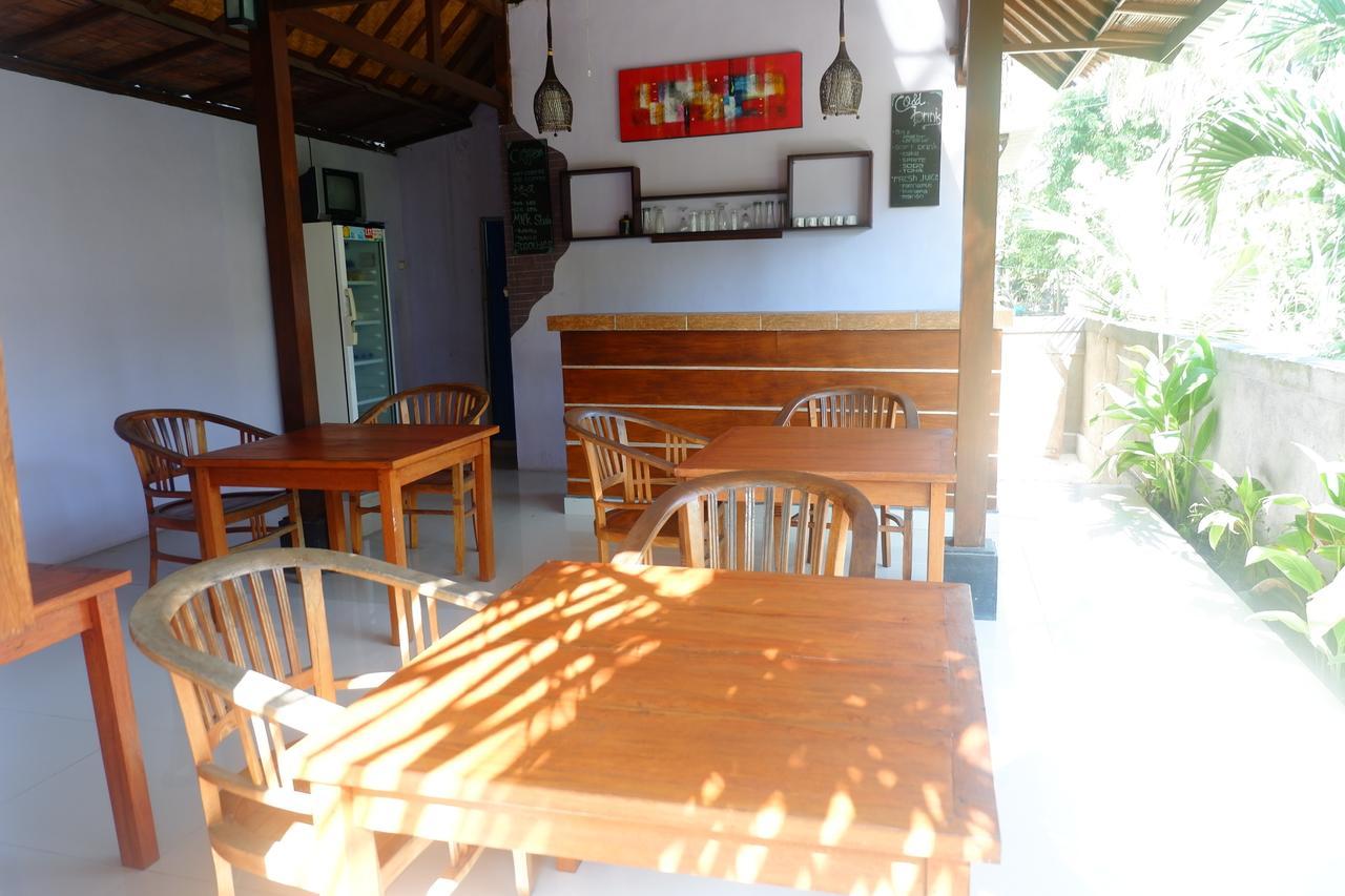 Rajuna Homestay Bed & Breakfast