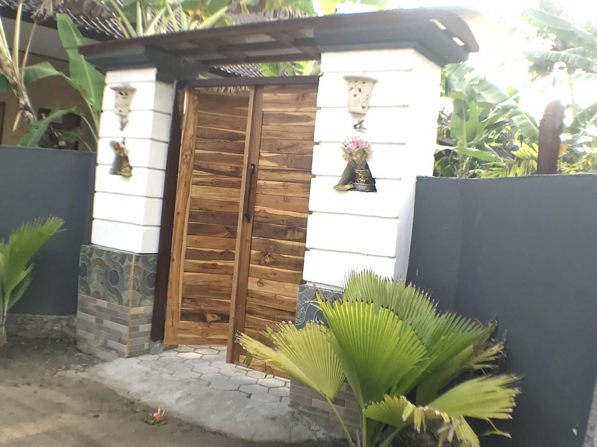 Belongs Beach Bungalow Homestay Nusa Lembongan (Bali)