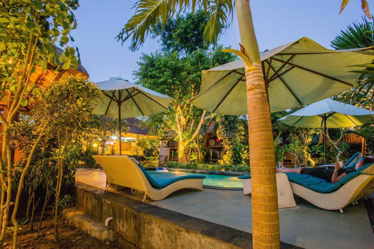Lotus Garden Huts 3*