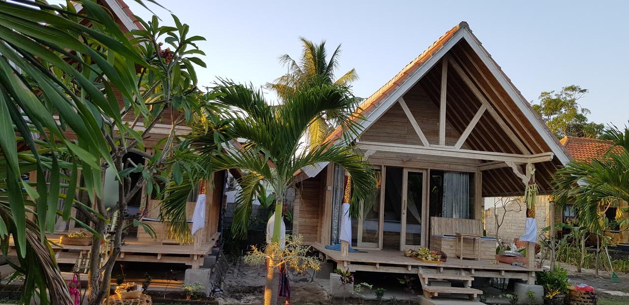 The Deny's Huts Homestay *