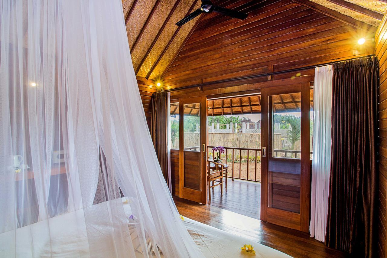 Taman liburan Samanta Huts