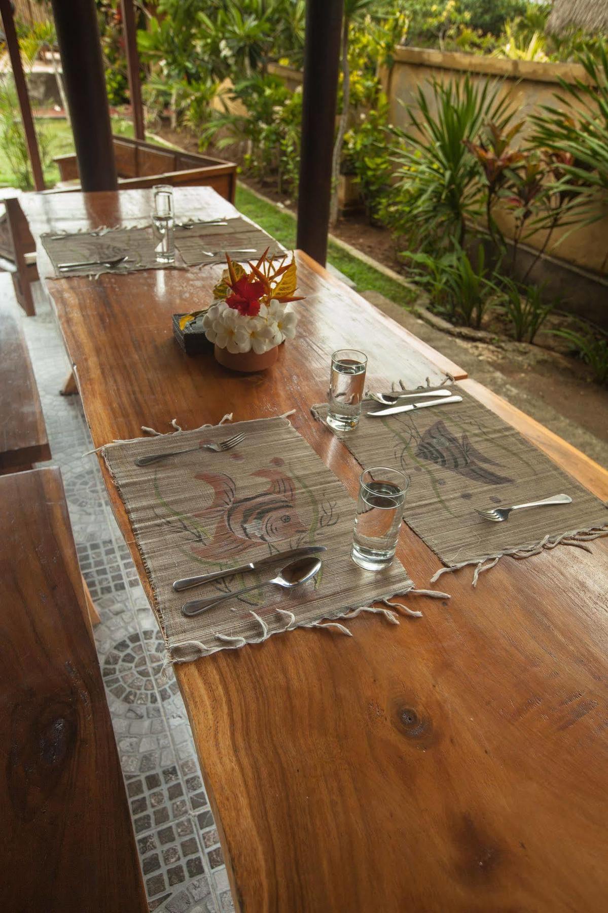 Taman liburan Abian Huts Dream 3*