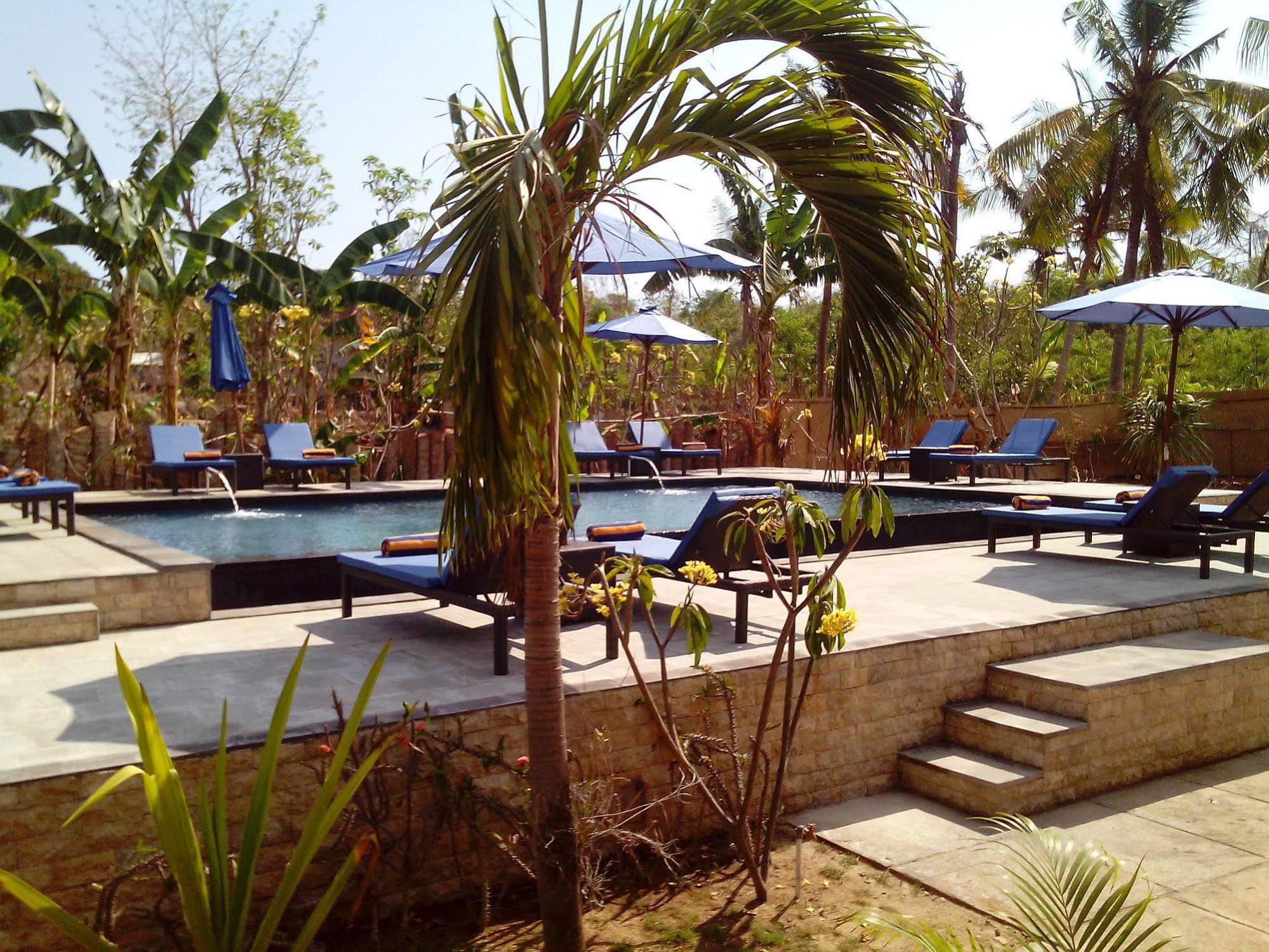 Naradas Mushroom Beach *