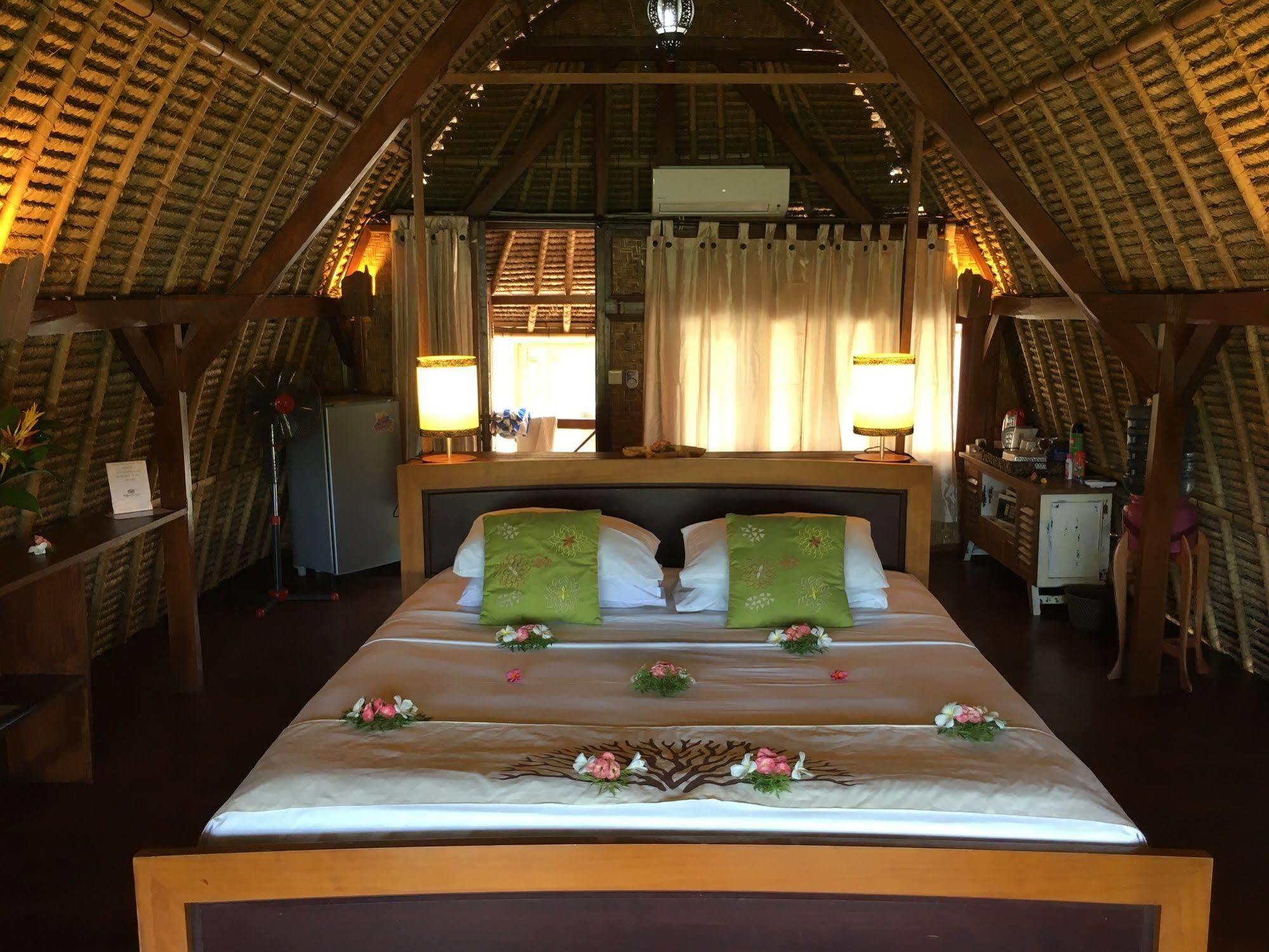 Twin Island & Dive Holiday park