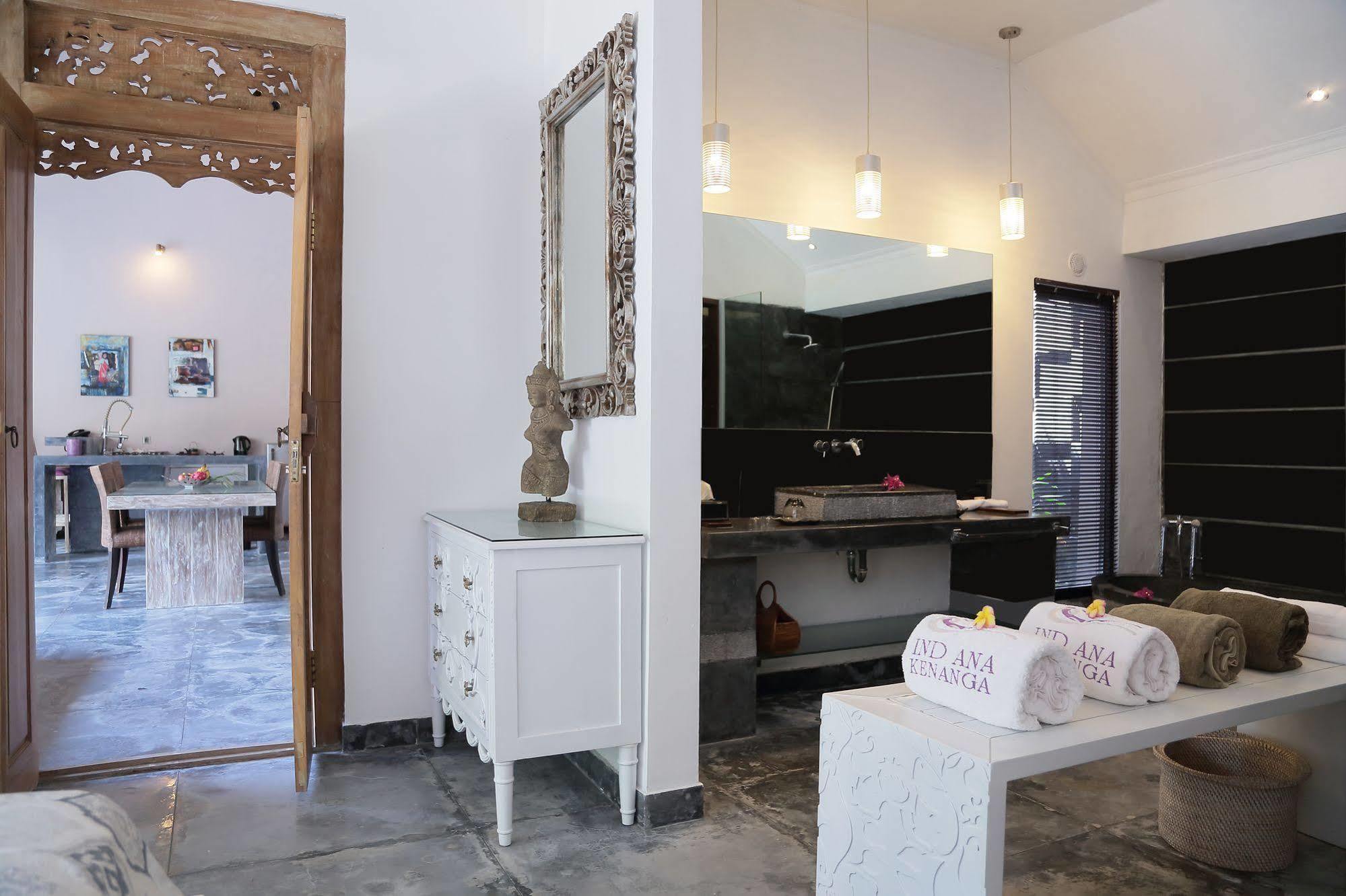 Indiana Kenanga Boutique &