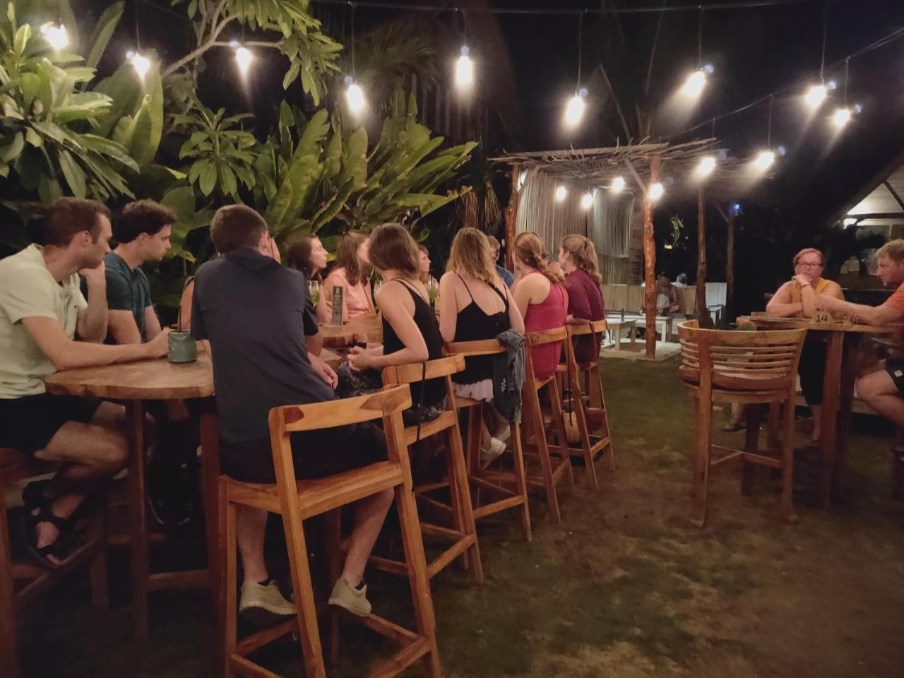 Tiki Bar&more Wisma tamu Nusa Lembongan (Bali)