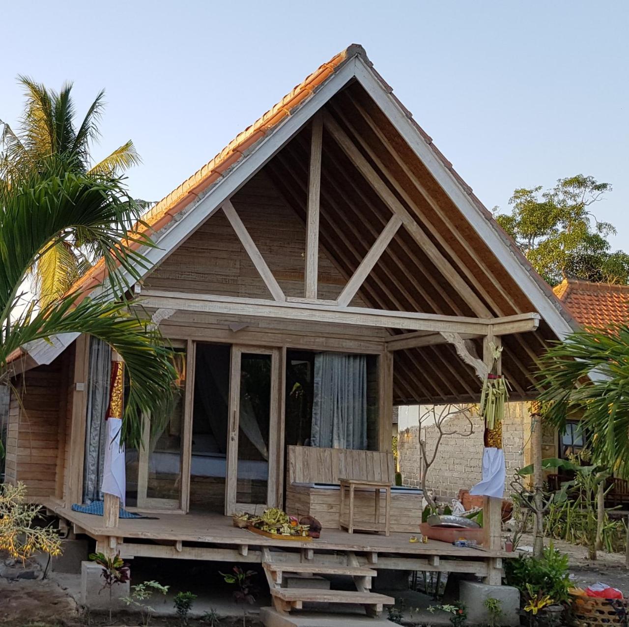 Tiki Bar&more Wisma tamu