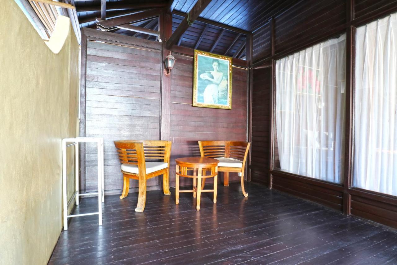 Wisma tamu The Huts 2*