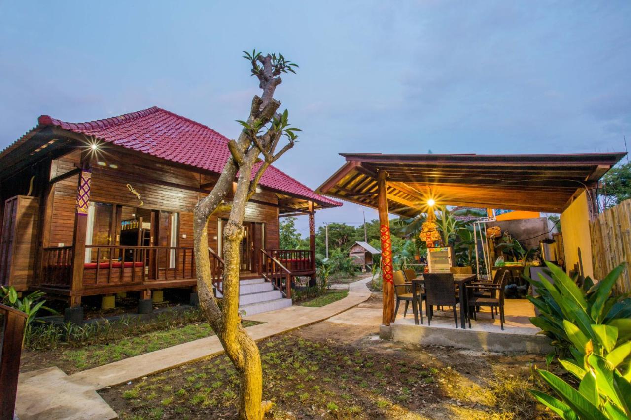 Hostel Uma *