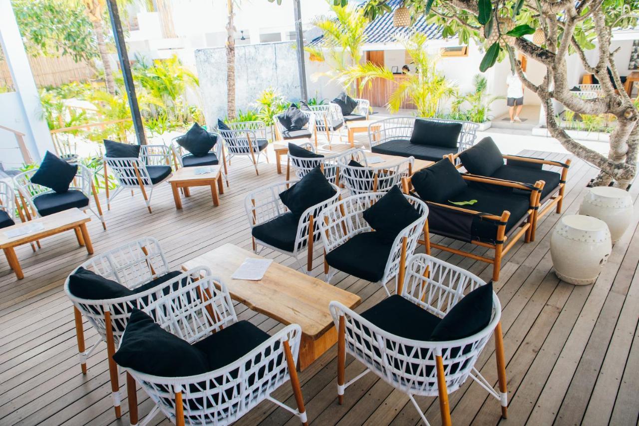 Ohana's Beachfront & Club 4*
