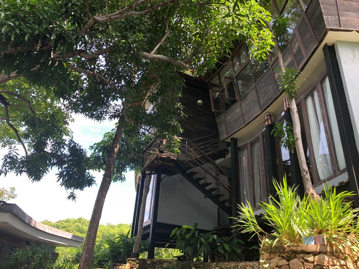 Bong Nusa Hostel