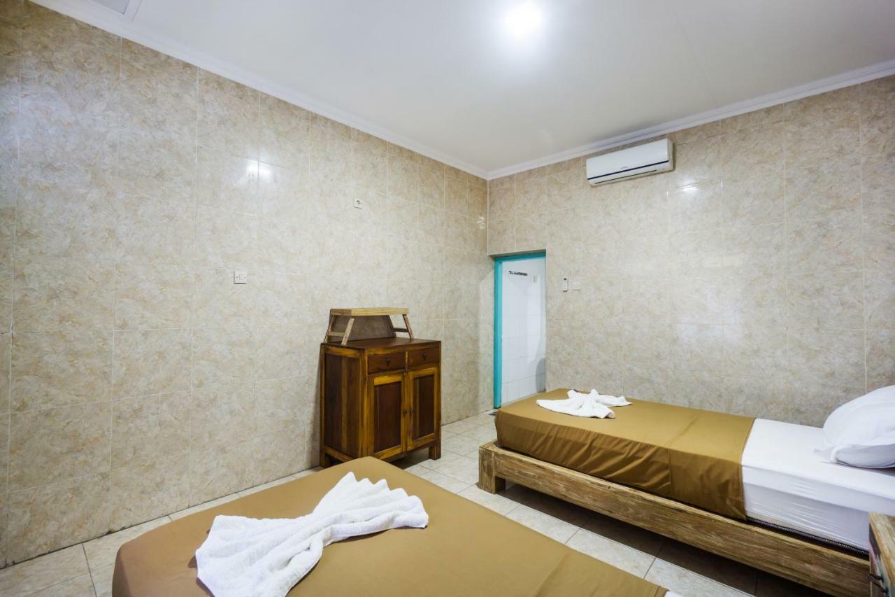 Agung Bungalow *
