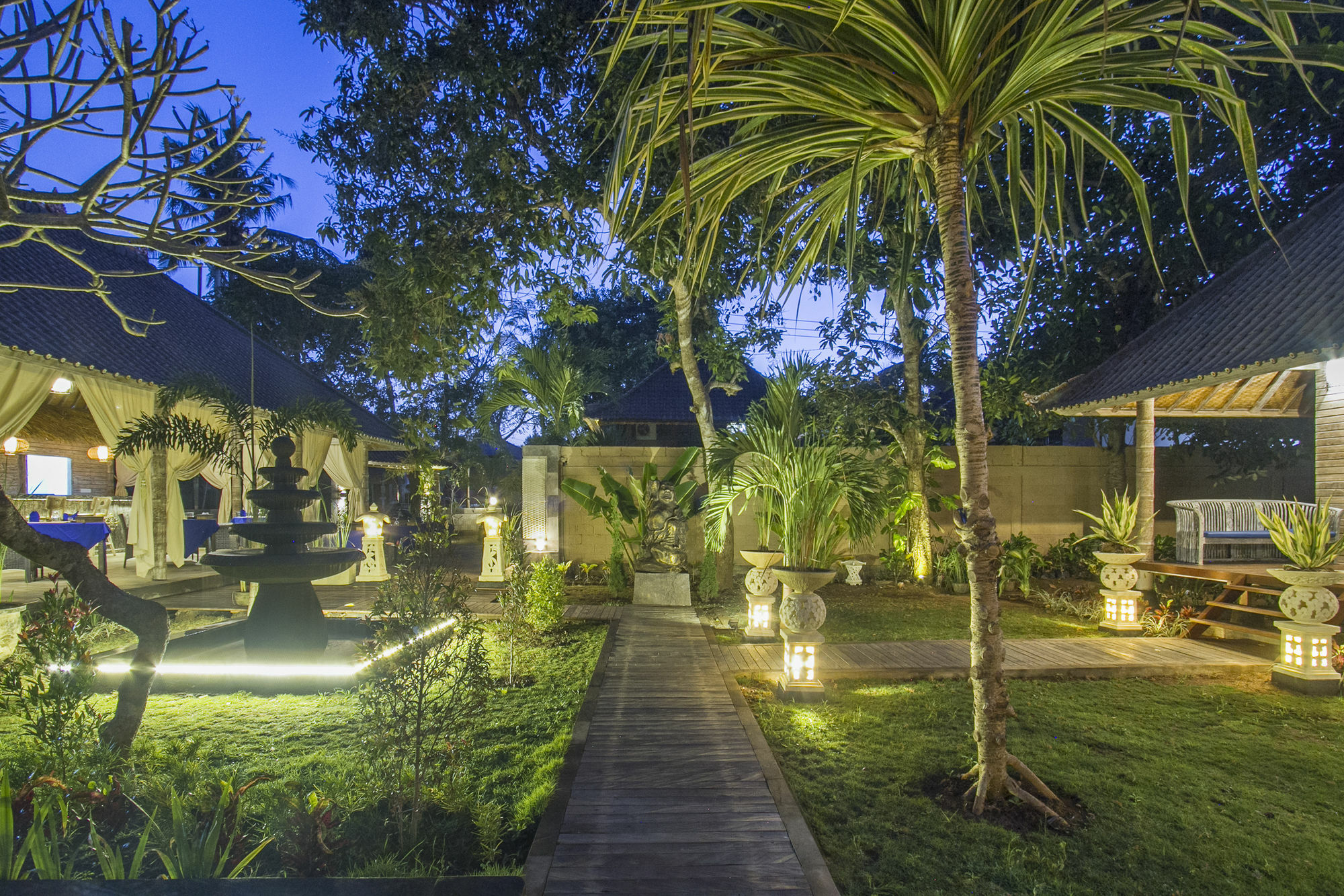 Hotel The Palm Grove 4*