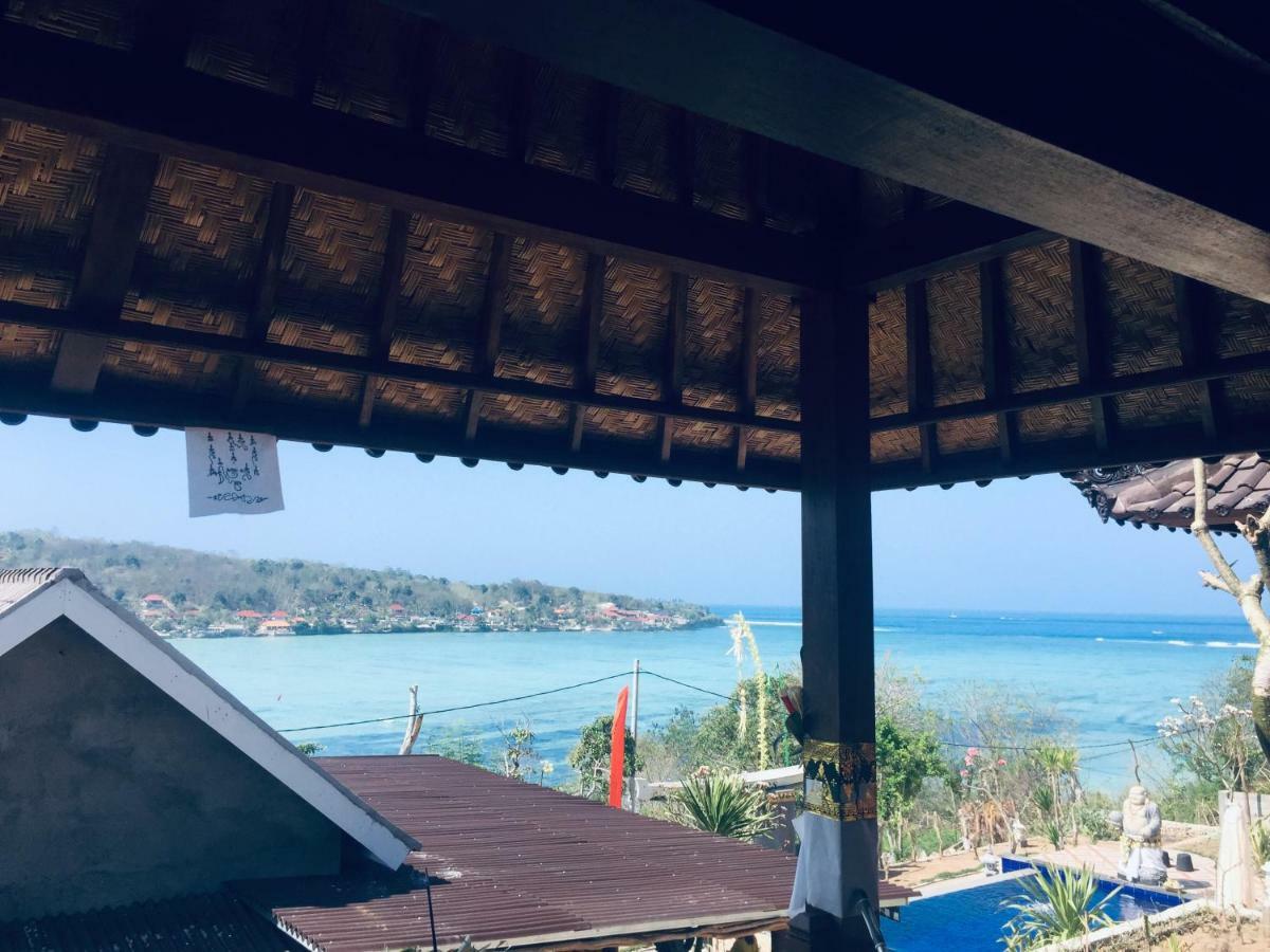 Wisma tamu Sunday Huts Nusa Lembongan (Bali)