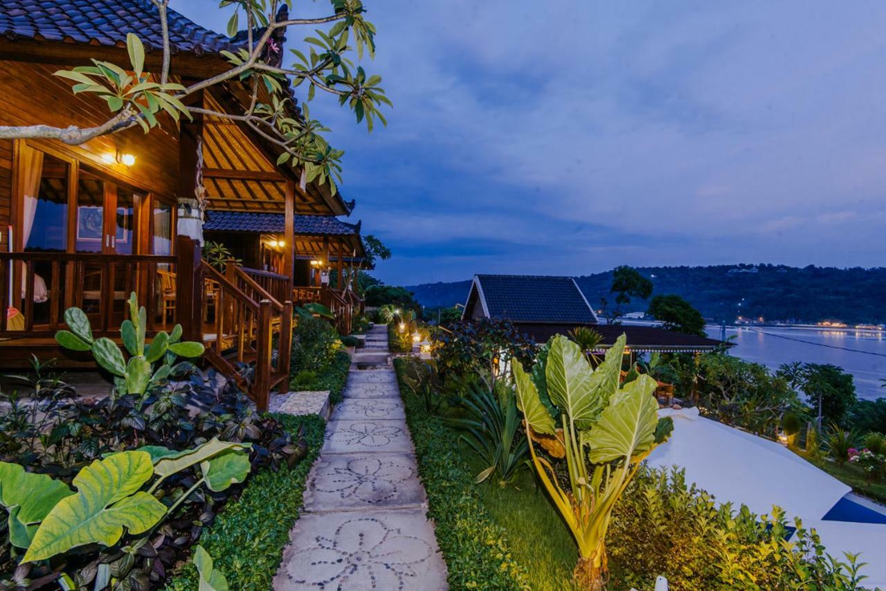Sunday Huts Wisma tamu 3*