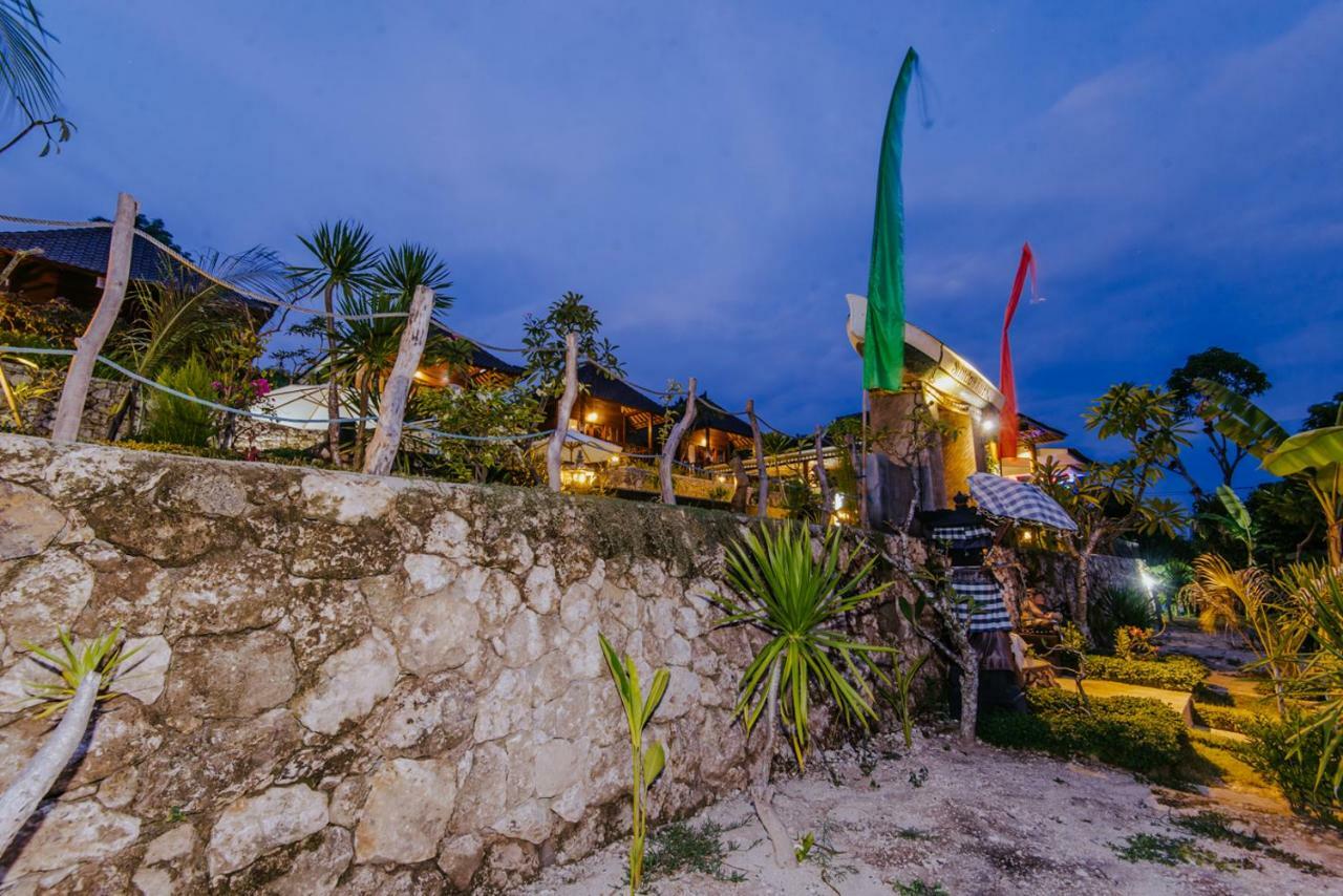 Wisma tamu Sunday Huts Nusa Lembongan (Bali)