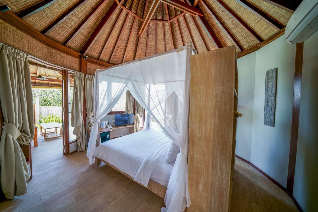 Blue Lagoon Avia Resort 4*