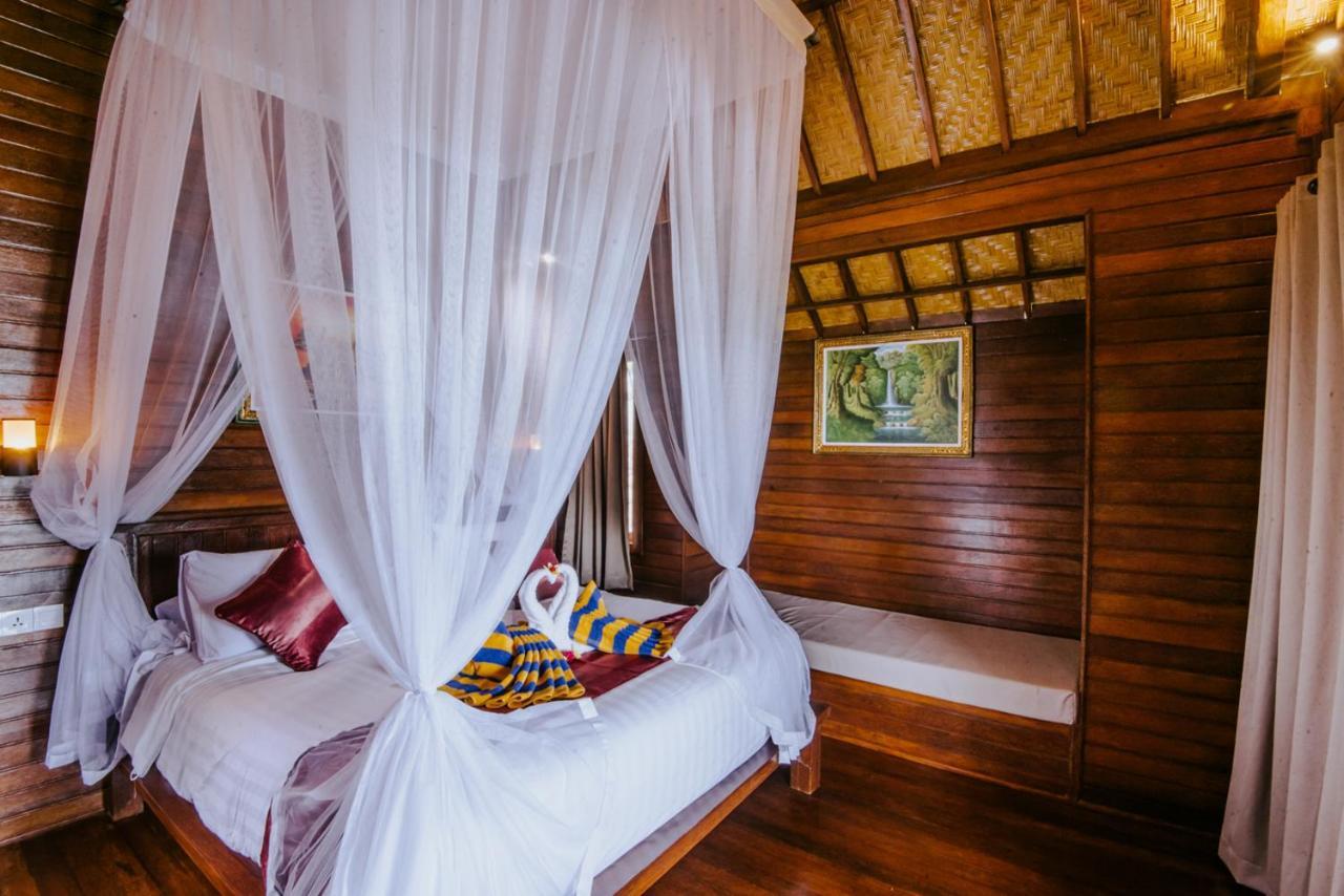 Wisma tamu Sunday Huts Nusa Lembongan (Bali)