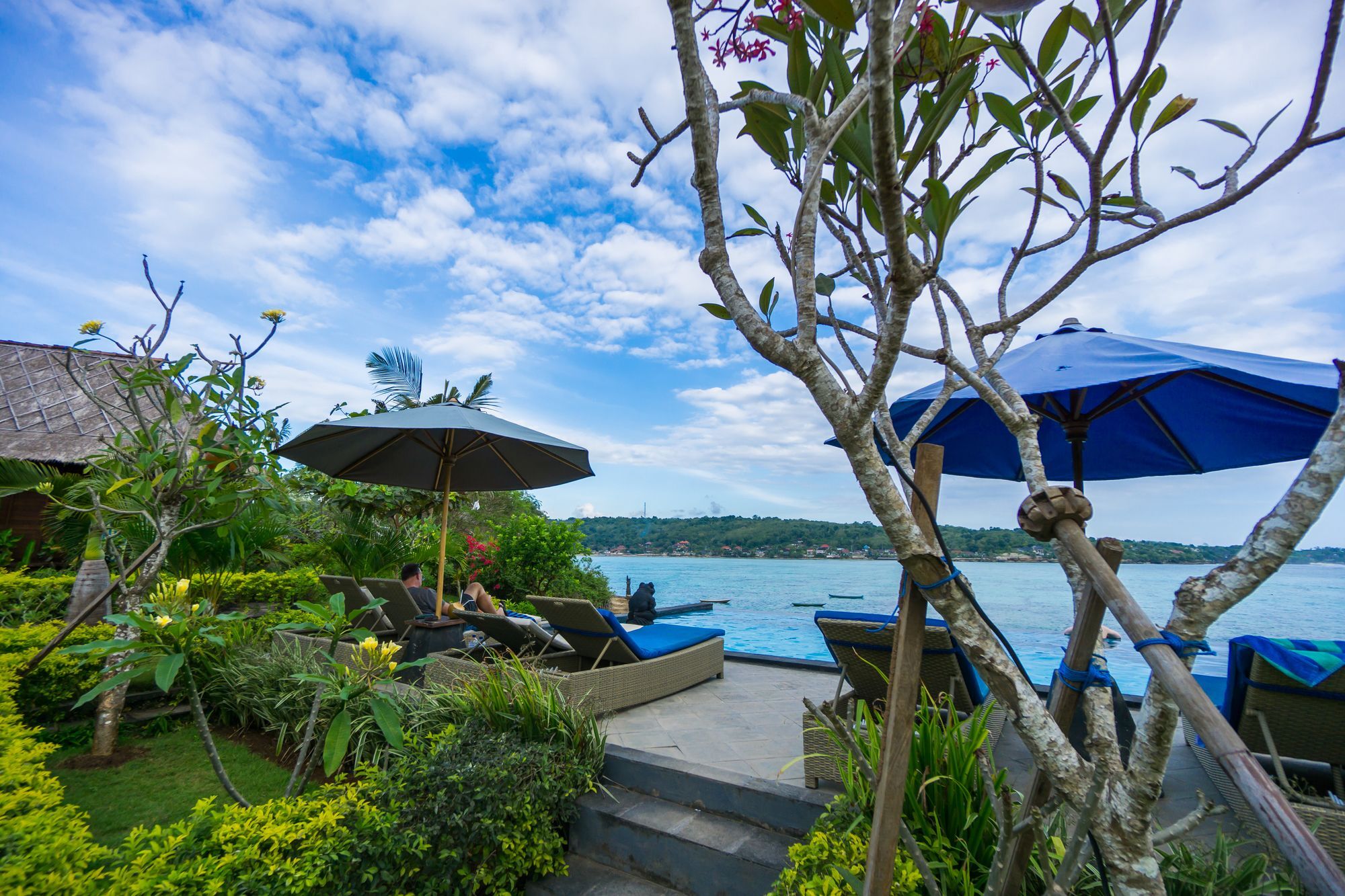 Laguna Reef Huts Holiday park