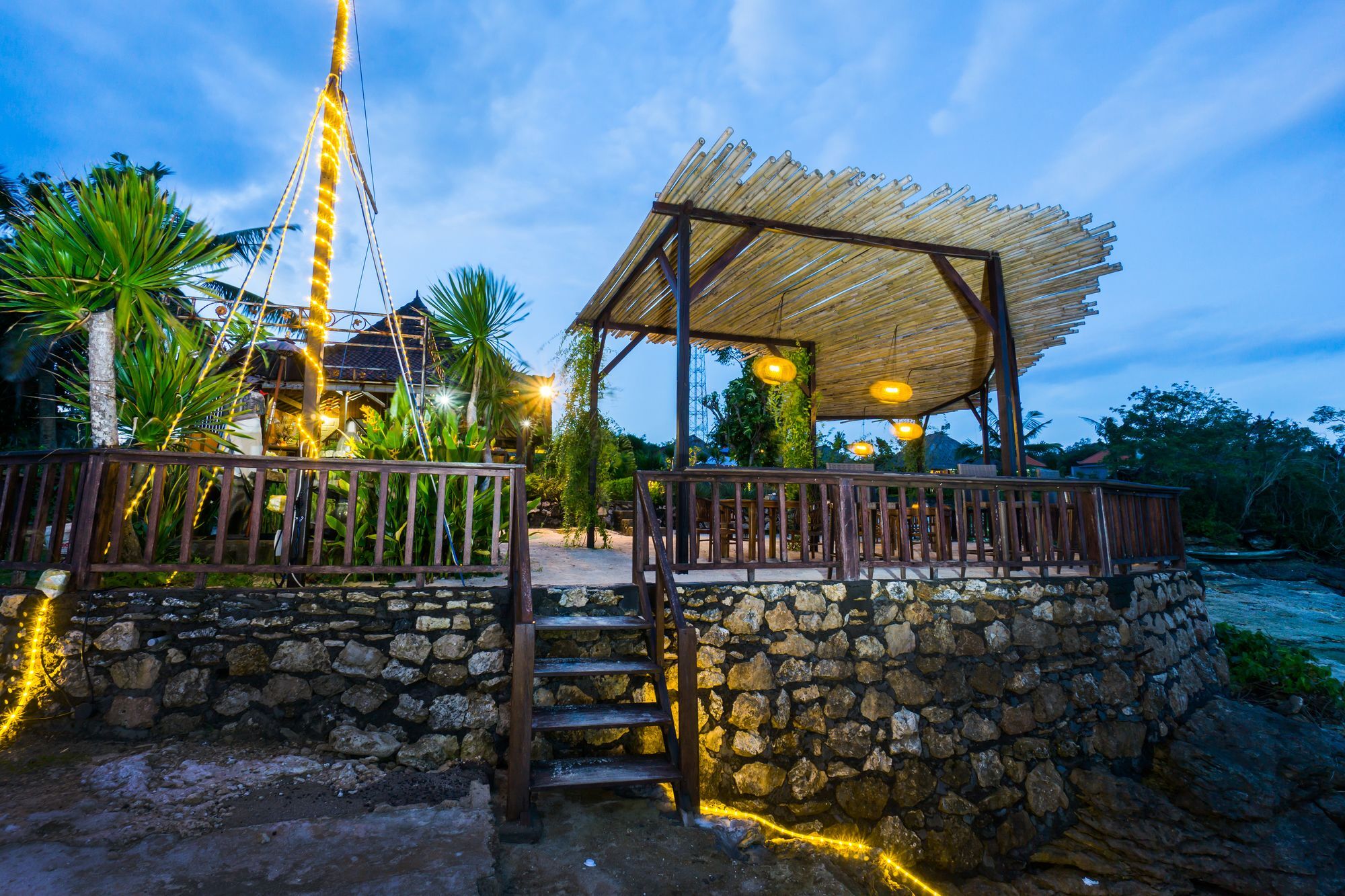 Laguna Reef Huts 4*